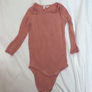 Kyte baby 12-18months peach/Salmon/pink long sleeve onesie bamboo.